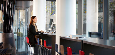 Es gibt kostenloses WLAN mit guter Geschwindigkeit für Hotelgäste und in der Lobby auch einen Gastcomputer mit kostenlosem Internetzugang.