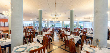 Genießen Sie eine köstliche Pizza in einem der lokalen Restaurants in Limone (im Aufenthalt enthalten).
