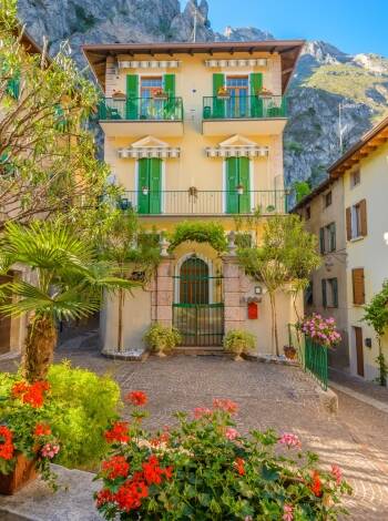 Das Hotel liegt in der Nähe des schönen historischen Zentrums von Limone sul Garda - ideal für gemütliche Spaziergänge.