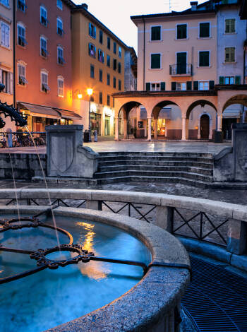 Machen Sie einen Ausflug nach Riva del Garda, einer der größten und beliebtesten Städte der Region.