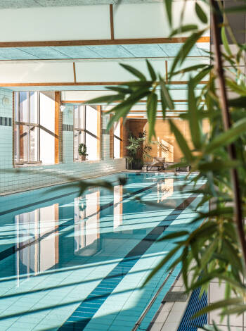 Hotellets spa har bland annat en 25-meters simbassäng, jacuzzi och bastu.