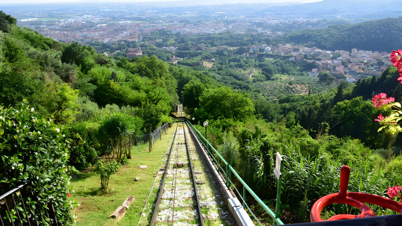 Mit der Standseilbahn können Sie die Aussicht über Montecatini genießen.