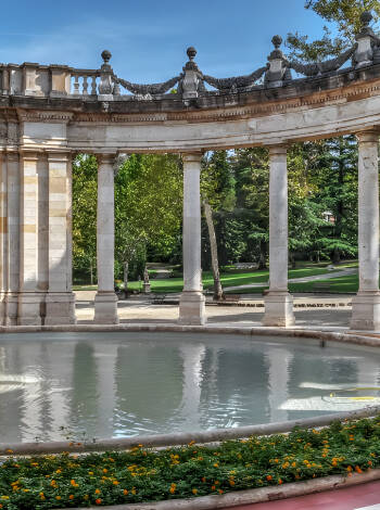 This 4-star hotel is in the heart of the Tuscan spa town of Montecatini Terme.