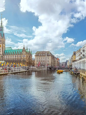 Passa på att utforska Hamburgs breda utbud av kultur, historia och shopping.