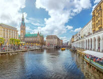 Passa på att utforska Hamburgs breda utbud av kultur, historia och shopping.