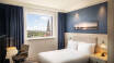 In den modernen, klimatisierten Zimmern, die dem Hilton-Standard entsprechen, wird Ihr Aufenthalt zum entspannenden Erlebnis.