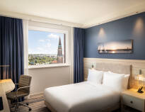 In den modernen, klimatisierten Zimmern, die dem Hilton-Standard entsprechen, wird Ihr Aufenthalt zum entspannenden Erlebnis.