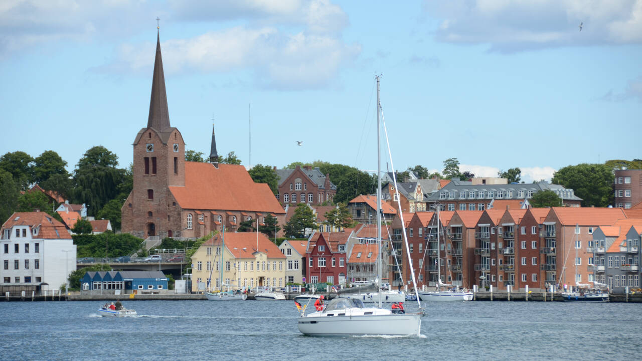 Sønderborg er en charmerende og historisk by med masser af kultur, historie og shopping kun 250 m. fra hotellet.