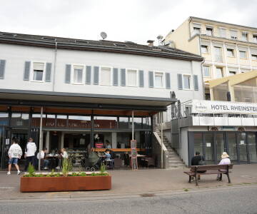Hotel Rheinstein er et komfortabelt 3-stjernet hotel, hvor du kan slappe af – og nyd en 3-retters middag inkluderet i opholdet.