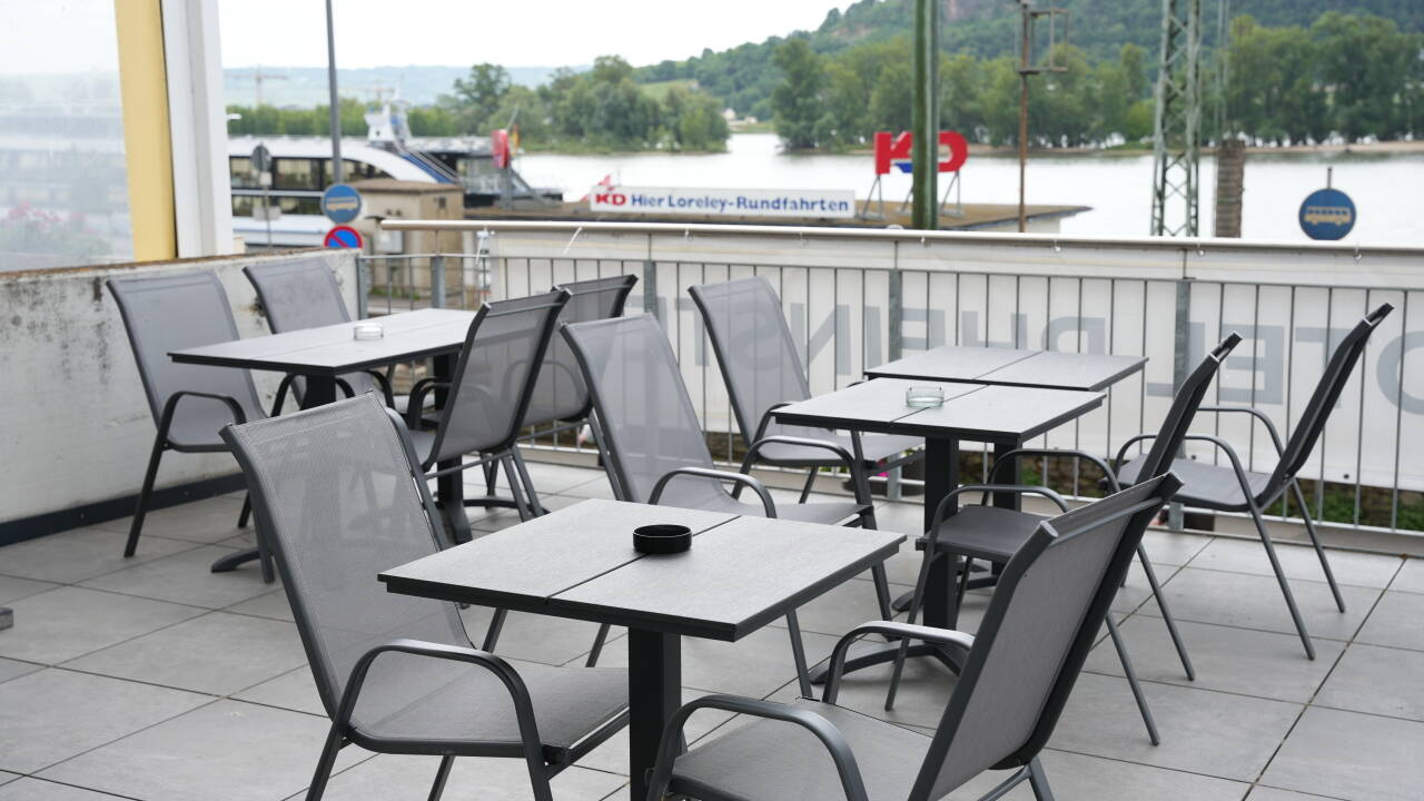 Terrassen er et skønt sted at slappe af med en drink og udsigt til Rhinen efter en dag fuld af oplevelser.
