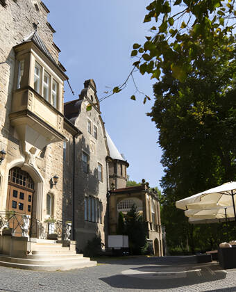 Ringhotel Villa Westerberge har en rolig og naturskøn beliggenhed i den middelalderlige by, Aschersleben