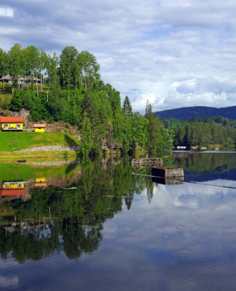 Du är ett steg bort från naturaktiviteter både på land och på vatten.