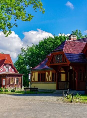 Det närliggande Kaiserbahnhof Joachimsthal är en fascinerande kulturell sevärdhet med unik kejserlig arkitektur.