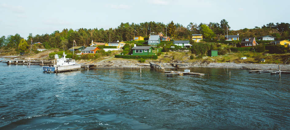 Machen Sie eine Bootsfahrt zur kleinen Insel Hovedøya und gehen Sie eine Runde im Osloer Fjord schwimmen.