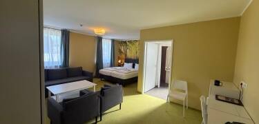 Romslig innkvartering gjør reisen enkel og komfortabel for større reisefølger.