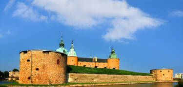 Visit the city's great landmark, the impressive and well-preserved Renaissance castle, less than 2 km from the hotel!
