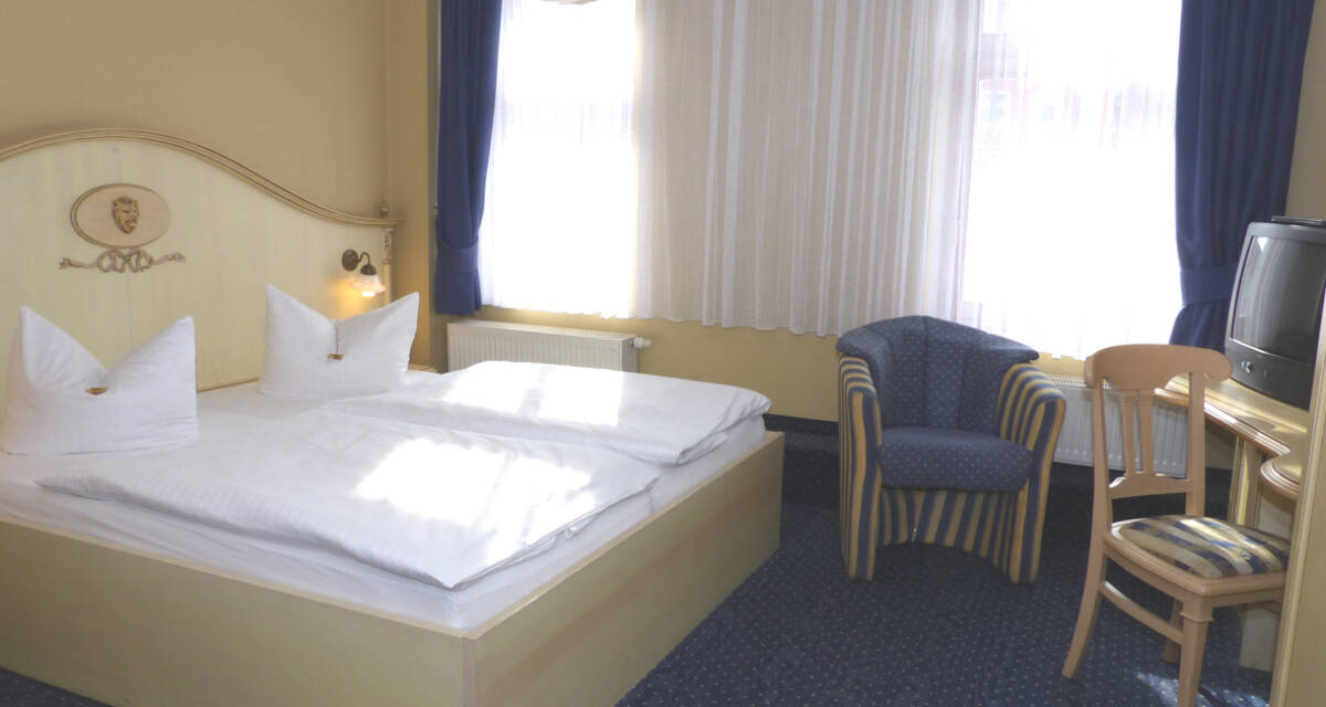 Double room w. 1 extra bed