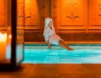 The hotel has a cosy relaxation area with an indoor swimming pool, sauna, jacuzzi and fitness room.