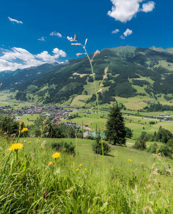 Sämtliche Zimmer haben einen eigenen Balkon, von dem aus eine wunderbare Aussicht auf die Bergwelt der Hohen Tauern besteht.