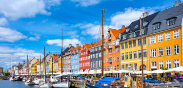 Die lebendige Atmosphäre von Nyhavn ist ein Erlebnis, das man nicht verpassen sollte.