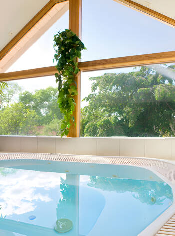 Hotellet har en relaxavdelning med bubbelpool, ång- och torrbastu där ni kan njuta av semestern