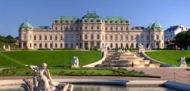 Belvedere består av två barockpalats och har konstutställningar från medeltiden, barocken och modern tid.