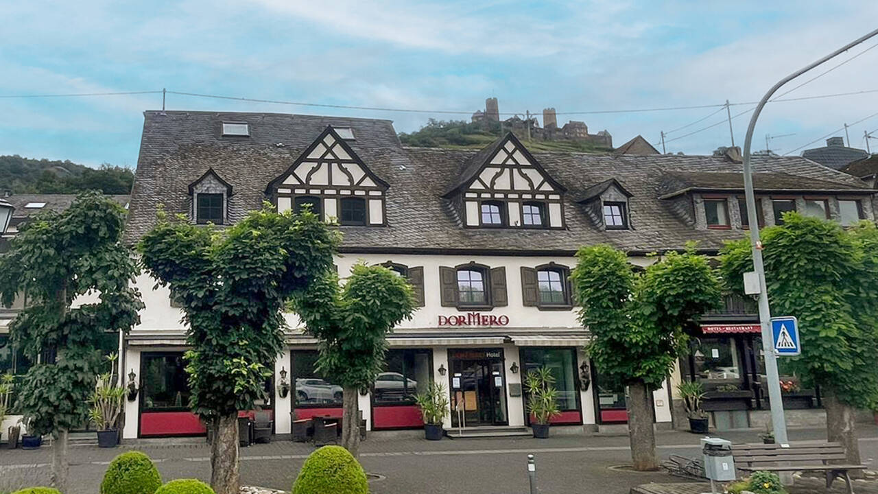 Das DORMERO Moselhotel Koblenz-Alken bietet eine gemütliche Atmosphäre mit kostenfreiem Aufenthalt für Haustiere.