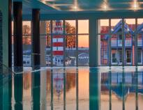 Vom Pool aus haben Sie einen tollen Blick auf den Leuchtturm, die Marina und das Resort.