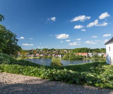 Kolding bietet Geschichte, Kultur, Shopping, gutes Essen und gemütliche Fußgängerzonen.