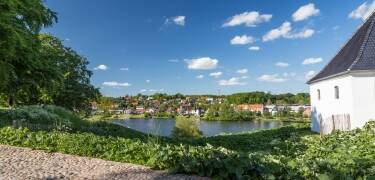 Sjarmerende Kolding byr på historie, kultur, shopping, god mat og hyggelige gågater.