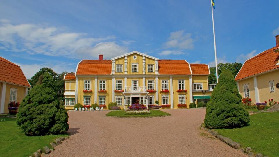 Ronnums Herrgård aus dem 12. Jh. ist ein historisches Juwel in Vargön, zwischen Vänersborg und Trollhättan.