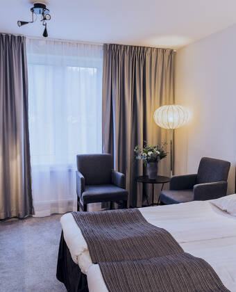 Das Hotel verfügt über geräumige Zimmer in hellen und schönen Farben