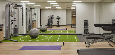 Du kan också använda hotellets fitnesscenter eller bastu under din vistelse.