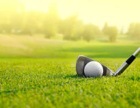 Er I til golf kan I besøge golfbanen i Karlstad eller spille en runde ved Hammarö GK.