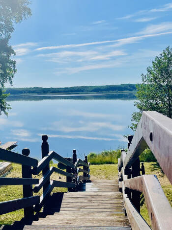 Surrounded by calm waters and nature, Morada Hotel am Mellensee offers direct access to the lake.