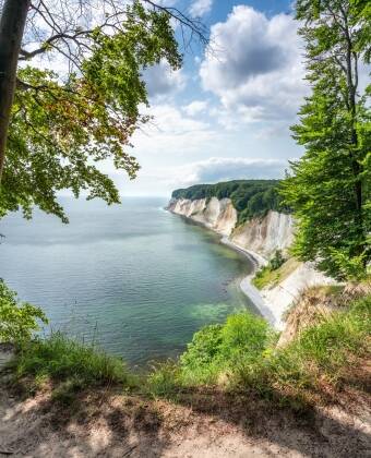 Den maleriske ø Rügen ligger kun få minutters kørsel fra Stralsund.