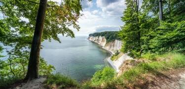 Den maleriske ø Rügen ligger kun få minutters kørsel fra Stralsund.