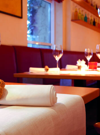 Im Restaurant Gasthouse werden frische, regionale Speisen serviert.