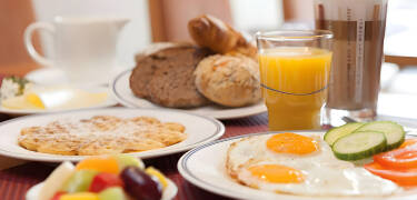 Få en perfekt start på dagen med den overdådige morgenbuffet.