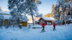 Im Winter finden Sie in der Nähe Skipisten mit anfängerfreundlichen Loipen.