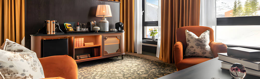 Här bor ni på eleganta och rymliga rum som alla har bekväma sängar där ni sover gott.