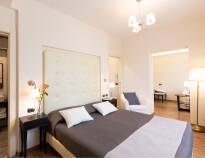 Die komfortablen Zimmer mit Möglichkeiten für Zusatzbetten machen das Hotel ideal für Familien.