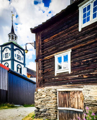 Røros, som har vært på UNESCOs verdensarvliste siden 1980, er en blanding av historie og moderne liv.