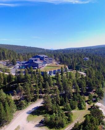 Savalen Fjellhotell & Spa vid sjön Savalen är perfekt för en aktiv sommarsemester i fjällen.