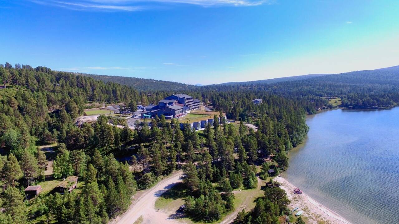 Savalen Fjellhotell & Spa by Lake Savalen is ideal for an active summer holiday in the mountains.