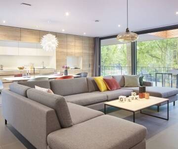 Du bor i moderne, velutformede leiligheter og lodger hvor alt er på plass for en enkel og komfortabel ferie.