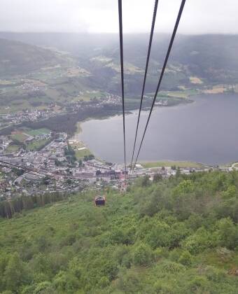Voss eignet sich ideal für einen Winterurlaub mit Ski und Rodeln, da zwei Wintersportgebiete nahe des Motels liegen.