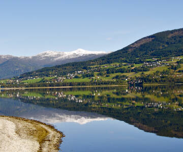 Fleischer´s Motel liegt direkt am See Vangsvatnet im norwegischen Dorf Voss.
