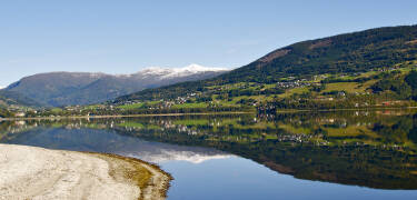Fleischer´s Motel liegt direkt am See Vangsvatnet im norwegischen Dorf Voss.