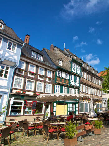Besök Goslar som är huvudstad i Harz-regionen och har en charmig atmosfär med många vackra byggnader